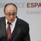 Luis María Linde, gobernador del Banco de España.-JOSE LUIS ROCA