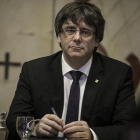 Carles Puigdemont durante una reunión de Govern.-JOAN CORTADELLAS