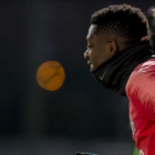 Ousmane Dembélé, en el entrenamiento del lunes en la Ciutat Esportiva Joan Gamper.-AP / JOAN MONFORT