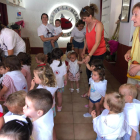 Los alumnos del Centro Infantil Gloria Fuertes visitan la Cuadrilla de La Blanca. HDS