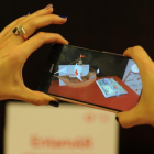 Aplicación EntamAR, de realidad aumentada para infancia hospitalizada, una de las apuestas de la Fundación Vodafone para el MWC19.-EL PERIÓDICO