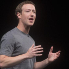 Marck Zuckerberg, en el Mobile World Congress de Barcelona, en febrero del 2016.-JORDI COTRINA