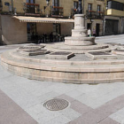 Imagen del monumento de los escudos de los Doce Linajes que será trasladada al entorno del palacio de los Condes de Gómara. / VALENTÍN GUISANDE-