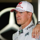Michael Schumacher, en el box de Mercedes en el circuito de Suzuka, en octubre del 2012.-Foto: REUTERS / TORU HANAI