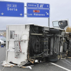 Accidente por la colisión entre un turismo y una autocaravana-Valentín Guisande