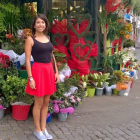 María en una colorida calle de Roma.-