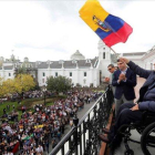 El presidente de Ecuador, Lenín Moreno, en el balcón del Palacio de Carondelet en Quito.-AFP
