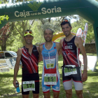 Emilio Monagas, en el centro de la imagen, repetía victoria en el Triatlón Ciudad de Soria.-Diego Mayor