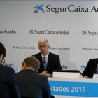 Javier Murillo, consejero-director general, de Adeslas, y Javier Mira, presidente ejecutivo de SegurCaixa, en una imagen de archivo. /-JUAN MANUEL PRATS