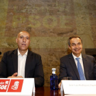 El expresidente del Gobierno, José Luís Rodríguez Zapatero y el candidato socialista a la Alcaldía de León, José Antonio Diez-Ical