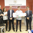 José Luis Ruiz, Elena Jiménez, Óscar Martínez, Óscar Torres, Carlos Martínez y Blanca García en la entrega del premio.-LUIS ÁNGEL TEJEDOR