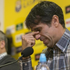 Juan Carlos Valerón anuncia la retirada y se emociona.-EFE / QUIQUE CURBELO