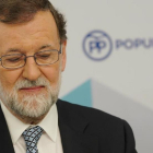 Rajoy anuncia que dejará la presidencia del PP.-EL PERIÓDICO