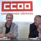 Unai Sordo, a la izquierda, y Pepe Alvarez, a la derecha, en la reunión conjunta de las ejecutivas de CCOO y de UGT.-DAVID CASTRO
