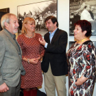 La alcaldesa de Segovia, Clara Luquero (D); la embajadora de Suecia, Cecilia Julin (2I), y el director de MUCES, Eliseo de Pablos (I), inauguran la X Muestra de Cine Europeo Ciudad Segovia-Ical