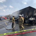 Accidente de tránsito en la carretera entre Puebla y Veracruz, Mexico.-EFE / PC VERACRUZ