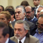 Francisco Correa (en primer término) y Luis Bárcenas, en la vista celebrada en la Audiencia Nacional.-AFP / EFE / CHEMA MOYA