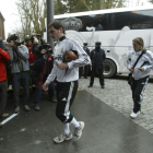 Llegada del Real Madrid, con Casillas y Salgado en la imagen, al Parador Antonio Machado la última vez que visitó Soria en enero de 2009.-Luis Ángel Tejedor