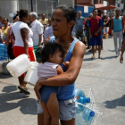 Los ciudadanos venezolanos están en grave riesgo sanitario por la crisis en su país.-REUTERS