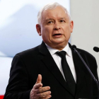 Kaczynski, durante la conferencia de prensa en la que hizo el anuncio.-/ KACPER PEMPEL