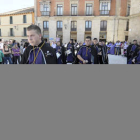 Exaltación del tambor, el bombo y la trompeta celebrada ayer en la plaza Mayor de Almazán. / ÁLVARO MARTÍNEZ-