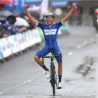 Enric Mas entra victorioso en la útima etapa de la Vuelta al País Vasco.-AGENCIAS