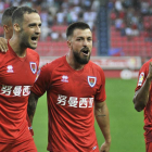 Higinio, Héctor y Otegui celebran el 1-0 logrado por el delantero murciano.-Valentín Guisande