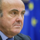 El ministro de Economía, Luis de Guindos, en el Parlamento Europeo, el pasado 8 de noviembre.-EFE / STEPHANIE LECOCQ
