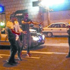Piqué discute con dos agentes de la Guardia Urbana de Barcelona, el pasado 13 de octubre.-