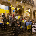 Suelta de globos en la concentración en apoyo a Ucrania. MARIO TEJEDOR