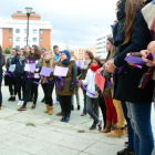 Concentración contra la violencia de género ayer a las puertas del campus universitario Duques de Soria.-ÁLVARO MARTÍNEZ