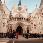 Protesta en las puertas de la Corte de Justicia de Londres.-Foto: ARCHIVO/ AP