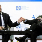Nicolas Sarkozy y Jose María Aznar, expresidentes de gobierno de Francia y España, este martes en una conferencia en la Universidad Francisco de Vitoria, en Madrid.-EFE / FERNANDO ALVARADO