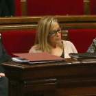 De izquierda a derecha, el 'president' Mas, la exvicepresidenta Joana Ortega y la 'consellera' d'Ensenyament, Irene Rigau, en una sesión del Parlament de noviembre del 2014.-EFE