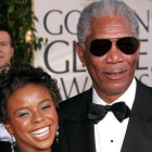 E'Dena Hines y Morgan Freeman, en la gala de los Globos de Oro del 2005.-Foto: AFP/ K. W.
