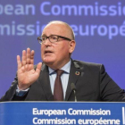 Frans Timmermans, vicepresidente primero de la Comisión Europea, durante una rueda de prensa en Bruselas, este miércoles.-EFE / STEPHANIE LECOCQ