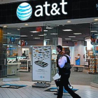 Una tienda de AT&T.-