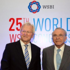 Heinrich Haasis e Isidre Fainé, nuevo presidente de WSBI.-EL PERIÓDICO