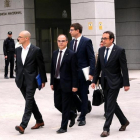 Los exconsellers de la Generalitat de Catalunya Joaquim Forn, Raul Romeva , Jordi Turull , Carles Mundí , Josep Rull, Dolors Bassa y Meritxell Borras a su llegada a la Audiencia Nacional, el 2 de noviembre.-/ JUAN MANUEL PRATS