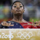 La gimnasta estadounidense, Simone Biles, durante los Juegos Olímpicos de Río 2016.-DAMIR SAGOLJ / REUTERS