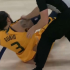 Rubio en el suelo después de ser empujado en el partido Utah-Suns.-Twitter / PERIODICO
