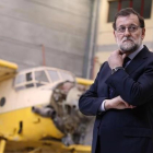 Mariano Rajoy, durante su visita a un centro de formación profesional de Madrid.-JUAN MANUEL PRATS