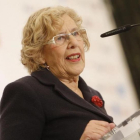 La alcaldesa de Madrid, Manuela Carmena, durante el desayuno informativo en el que ha participado este lunes.-AGUSTÍN CATALÁN