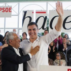 El secretario general del PSOE, Pedro Sánchez, junto al primer ministro luso, Antonio Costa, durante un acto de hermanamiento con los socialistas portugueses.-OTO / EFE