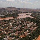 Foto tomada el 12 de noviembre en la que puede comprobarse el avance del lodo tóxico por los municipios que ahora se han quedado sin agua.-GABRIELA BILO / ESTADAO CONTEUDO