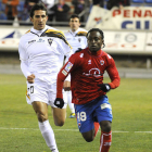 Salvo giro inesperado, Cedric jugará la próxima temporada en Osasuna. / VALENTÍN GUISANDE-