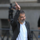 Jordi Cuixart, cuando entró a declarar con su abogada en la Audiencia Nacional, el pasado 6 de octubre.-DAVID CASTRO