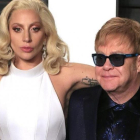 Lady Gaga y Elton John, en la fiesta de 'Vanity Fair' organizada tras la gala de los Oscar, este 28 de febrero.-EFE / NINA PROMMER