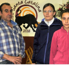 Los jurados de Santa Catalina junto a su hija.-V. GUISANDE
