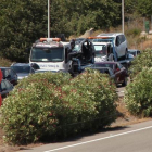 Imagen de los coches implicados en el accidente donde ayer dos adultos fallecieron y un niño de 11 años resultó herido crítico.-EFE